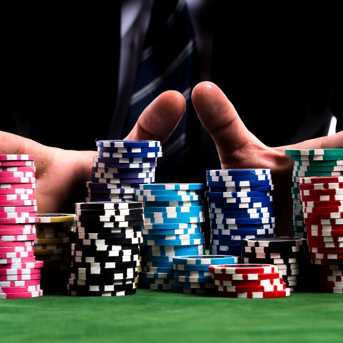 What Should You Know About Online Casinos?